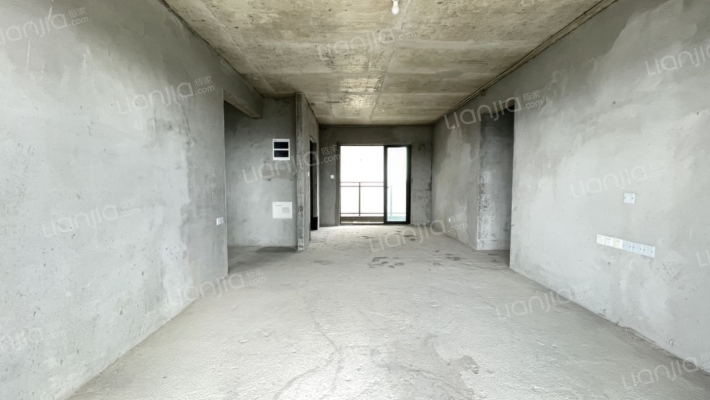 南太珑玺二手房实景图