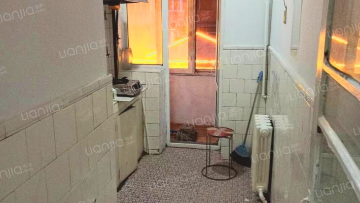 航道住宅二手房实景图