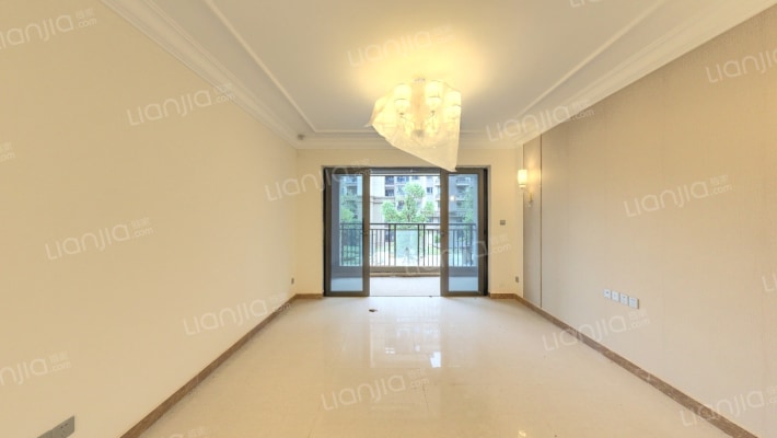 恒大文化旅游城C区二手房实景图