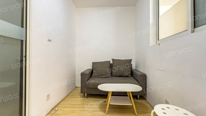 凯旋路2280弄二手房实景图