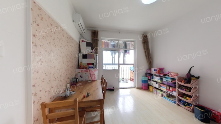 日月佳苑二手房实景图