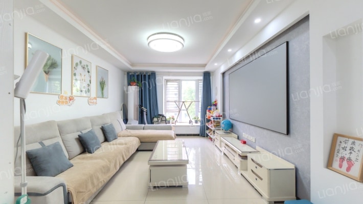 东郊小镇第八街区二手房实景图