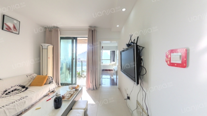 万里晶品苑二手房实景图