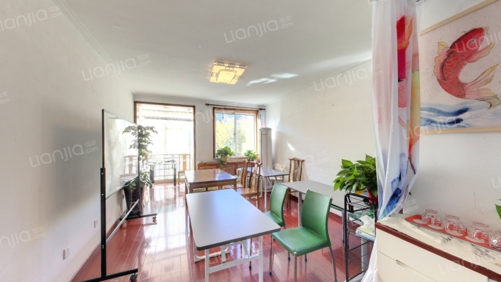 水恋晶城二手房实景图