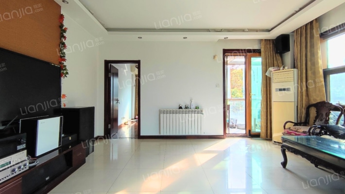 天泓山庄丽山苑二手房实景图