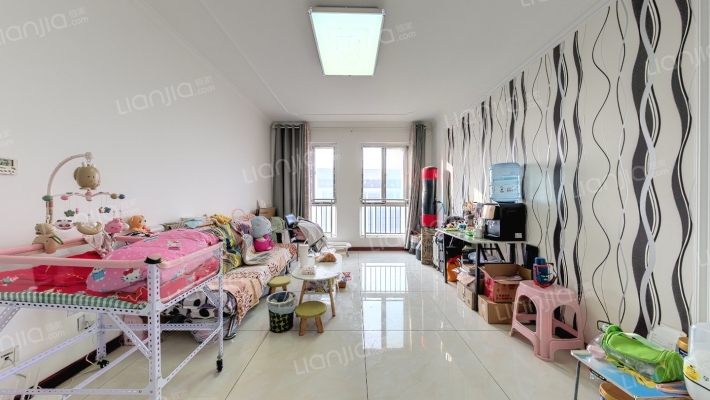 高新未未来二手房实景图