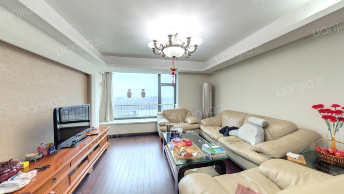 名门滨江苑二手房实景图