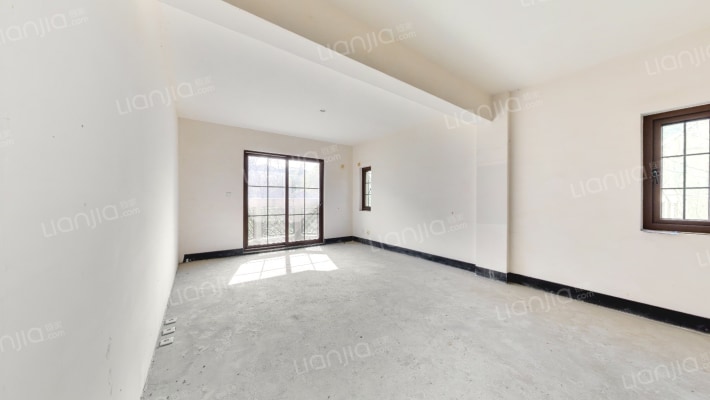 龙湖滟澜山一期二手房实景图