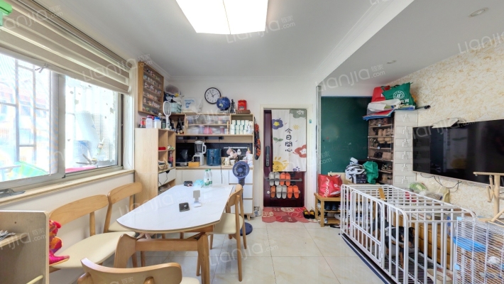 新德四村二手房实景图