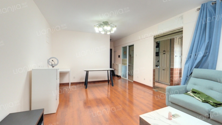 学院派二手房实景图