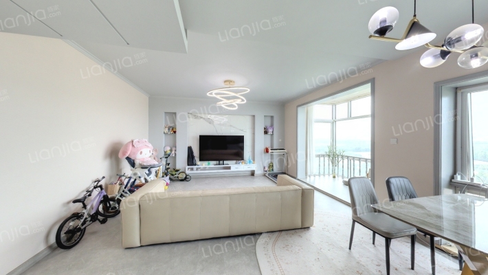 万象新天天际高尔夫二手房实景图