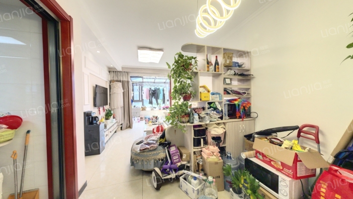 绿地滨湖国际八区二手房实景图