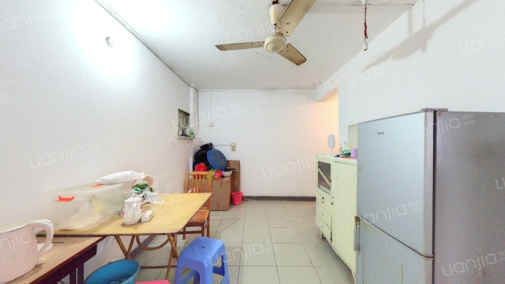 天成公寓二手房实景图