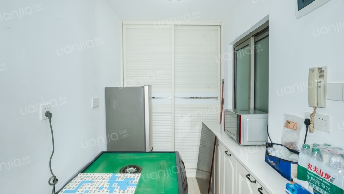 驰骋大楼二手房实景图