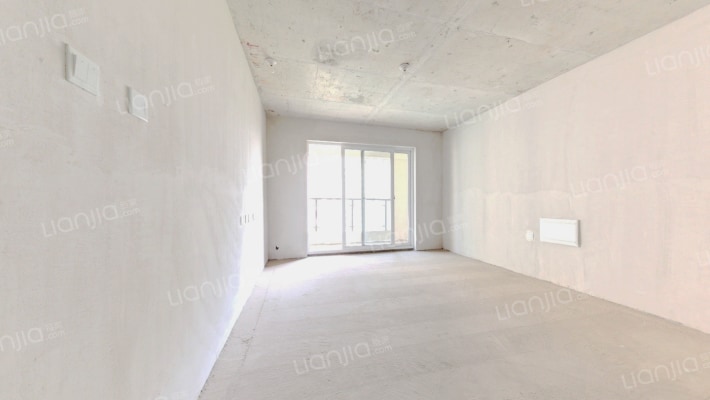 隆基泰和铂悦山二手房实景图