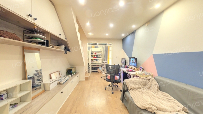 新桥丽景B区二手房实景图