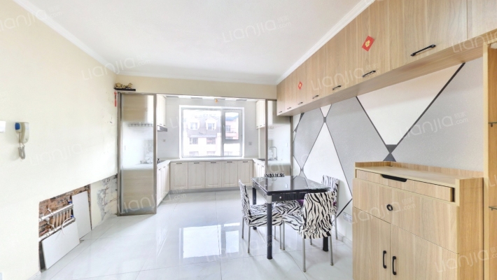 日升南区二手房实景图