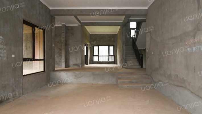 保利半山国际奥兰多二手房实景图