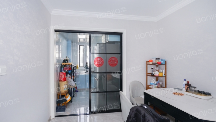 杨泰三村二手房实景图