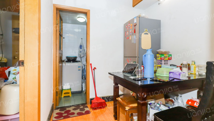 场中路3308弄二手房实景图