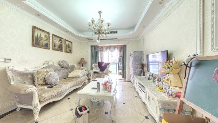 泰吉滨江二手房实景图