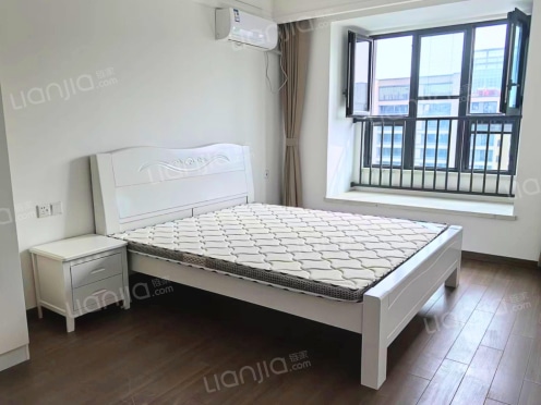 整租·保利湖畔云上 3室2厅 南