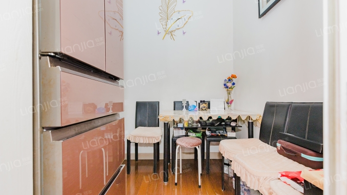 东航小区二手房实景图