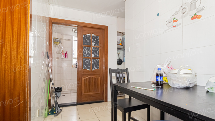 佳木斯路110弄二手房实景图