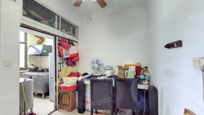 凤凰街4号二手房实景图