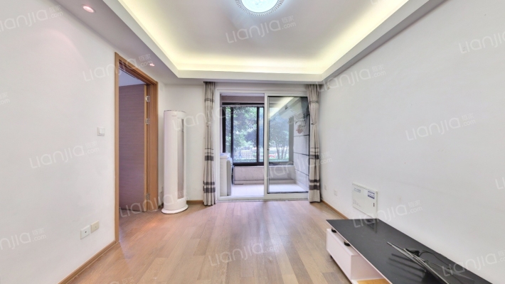 绿地海珀佘山二手房实景图