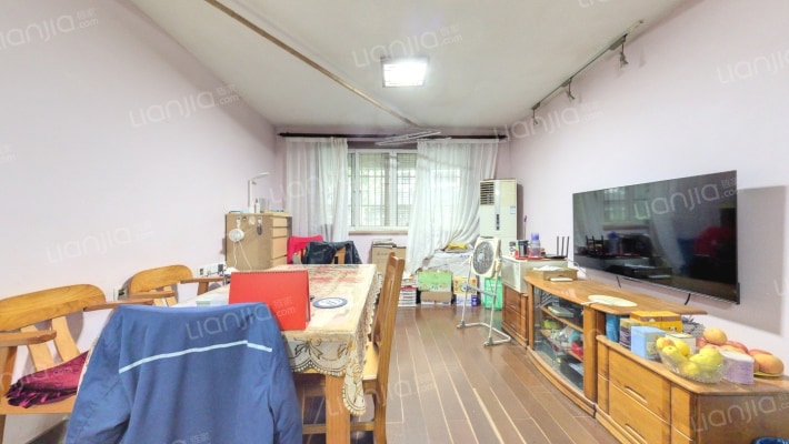 东盈公寓二手房实景图