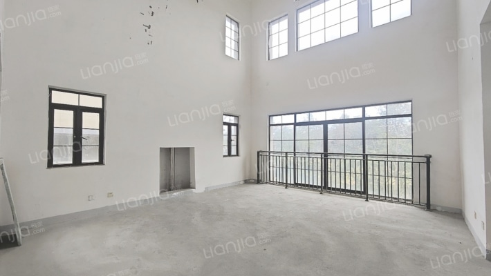 保利拉斐庄园二手房实景图