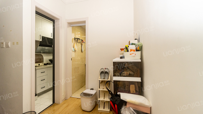 金杨新村四街坊二手房实景图