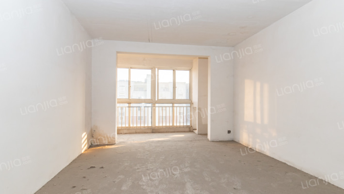 凰嘉花苑二手房实景图