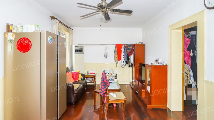 新德公寓二手房实景图