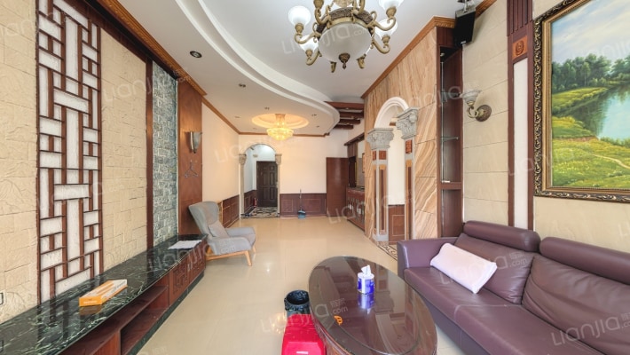 嘉多利山花园二手房实景图