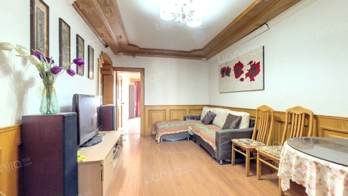 殷行路296弄二手房实景图