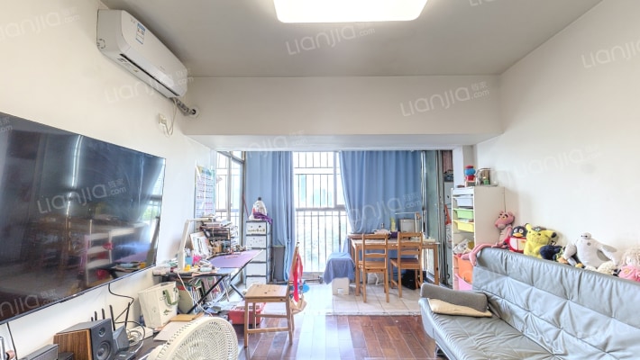 米兰公寓二手房实景图