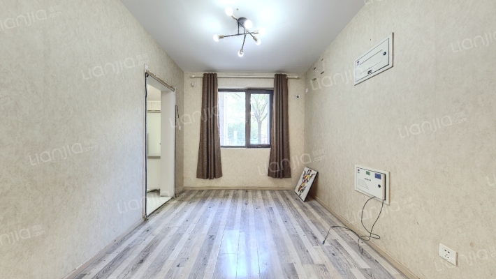 泷悦长安牛津园二手房实景图