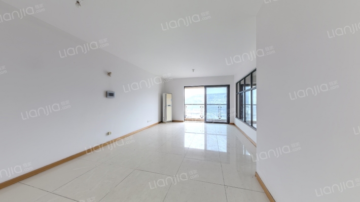 雍江艺庭二手房实景图