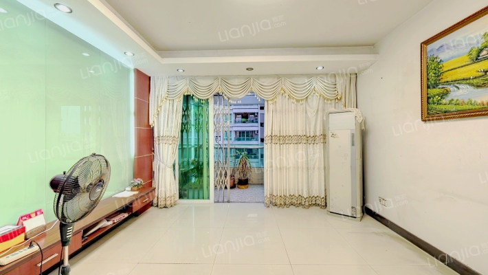 逸翠华庭二期二手房实景图