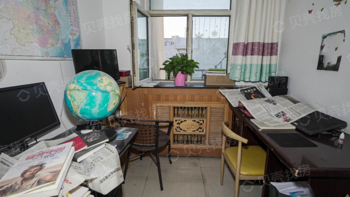 北京北路 机械厂地铁口 京港花园里头的 小两室出售-卧室B
