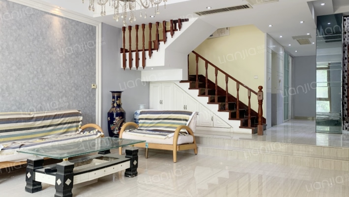 鲁商御龙湾二手房实景图