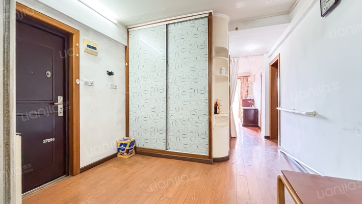 临安大楼二手房实景图