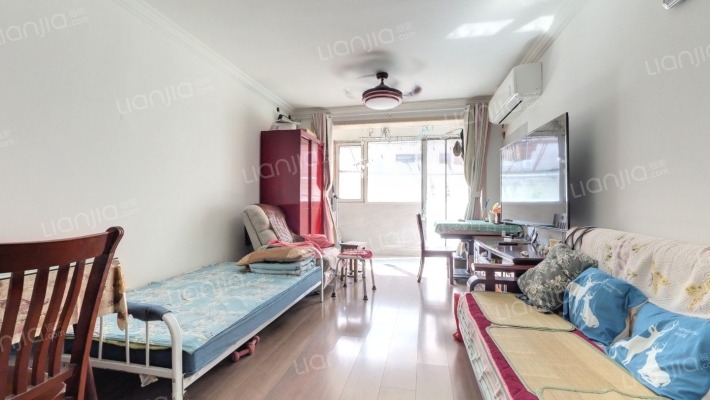 桃浦六村绿春苑二手房实景图