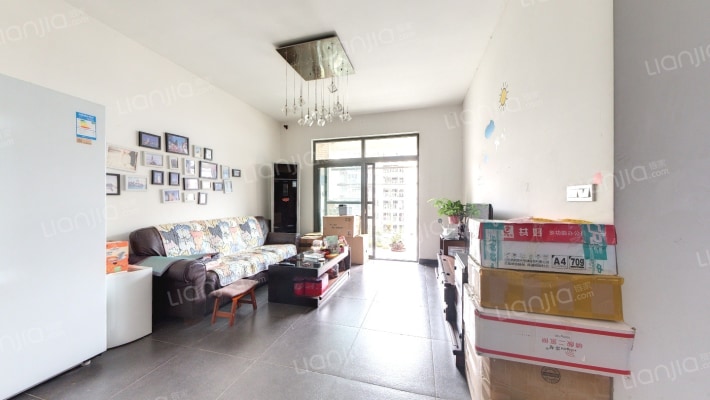 中央美苑二手房实景图