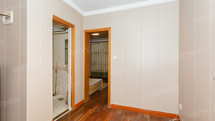 东沟六村二手房实景图