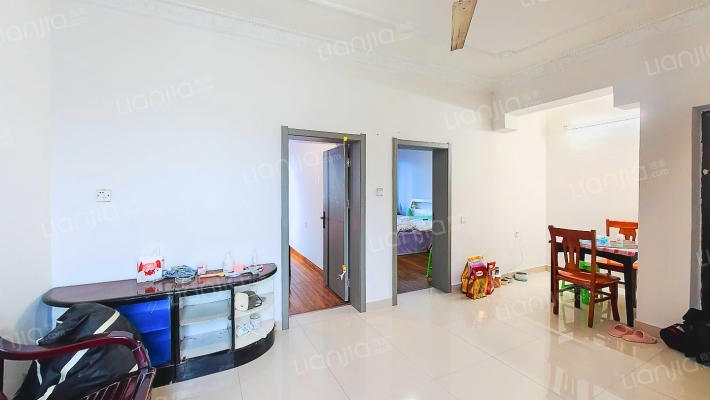 解放西路公交公司宿舍二手房实景图