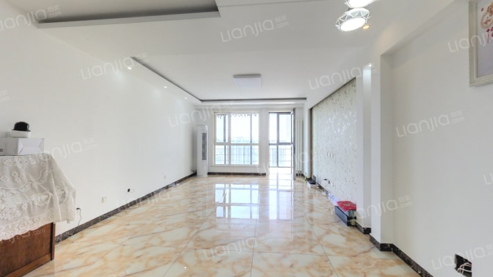 顺驰领海二手房实景图