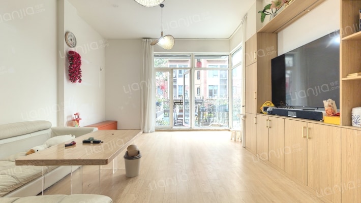 金地格林世界(布鲁斯郡)二手房实景图